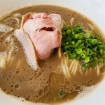 紅ズワイガニらぁ麺 まるはち屋 - 