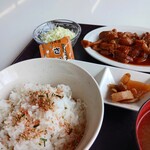 もつ煮ショップ - ふりかけが懐かしい♪