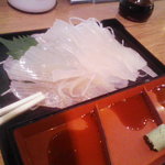 はこだて海鮮市場  - イカ踊り食い！