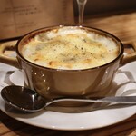 ビストロヌフ - じゃがいもとゴルゴンゾーラのグラタン