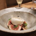 ビストロヌフ - イチジクとブッラータチーズ