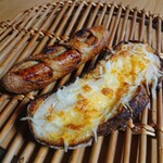 Jardin h - 右側のタルティーヌは玉ねぎとチーズたっぷりでパンも美味しいから言うことなし(2024・5)