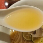 麦と麺助 - スープ