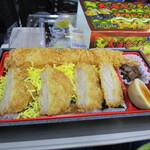 松浦商店 - 大海老フライと三元豚の味噌ヒレカツ弁当