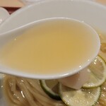 燃えよ麺助 - スープ