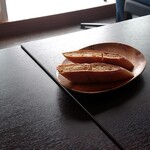 Bistro Plaisir - このフランスパン、絶品です！食べ過ぎに注意(笑)