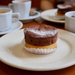 パティスリーサロン・ドゥ・テ アミティエ - 料理写真:モン・レガル＠税込550円