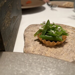 Installation Table ENSO L'asymetrie du calme - さやいんげんのタルト