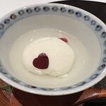 TOMONO - 【 杏仁豆腐 】