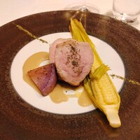 クリマ ディ トスカーナ - メイン　オランダ　仔牛　小カブのバーニャソース　高知　ヤングコーン