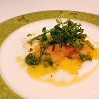 クリマ ディ トスカーナ - 前菜　青森　本マス　フランス　マスキャヴィア　群馬　クレソン