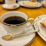 長靴と猫 - コーヒーも飲みやすい