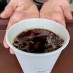 B-yond - ドリップコーヒー（アイス）450円　お手々 プライスレス