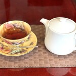 ミニヨン・ローズ - ローズ・ティー＆ティーポット