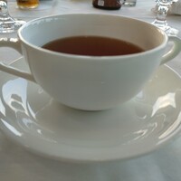 東京會舘 銀座スカイラウンジ - コンソメスープ