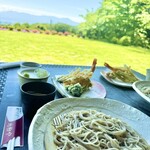 地粉や - テラス席からのお庭