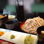 和顔 鶏魚楼 - 別の方向から。