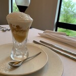 ファーストポケット - とても繊細な前菜　層になってて魚介のジュレや人参ムース等。詳しくは忘れ…