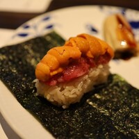 鮨 やまけん 銀座店 - 雲丹と本鮪の手巻き “のりの舞”