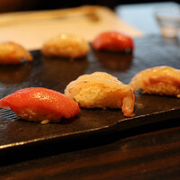 鮨 やまけん 銀座店 - おまかせ握り三貫