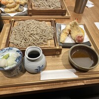 手打ち蕎麦 欅 - 大海老と鱚の天せいろ 手打ち蕎麦 欅 - 大海老と鱚の天せいろ