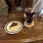 日方珈琲焙煎所 by CAFE SQUARE - アイスコーヒー&バスクチーズケーキ❗️
