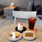 244.coffee - ■キャロットケーキ
■紅茶のバスクチーズケーキ
■プリン
■アメリカーノ