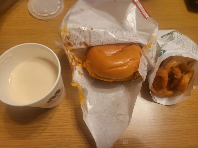 Mos Burger Toyota Asahigaoka Ten photo 5