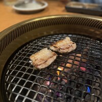 ホルモン焼肉 富や 栄店 - 