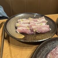 ホルモン焼肉 富や 栄店 - 
