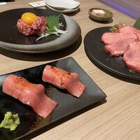 近江うし 焼肉 にくTATSU 青山本店 - 