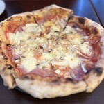 ピッツェリア　ポジターノ - ローストハムときのこをのせたマルゲリータ