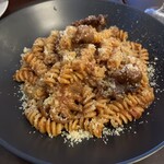 ピッツェリア　ポジターノ - イイダコのトマト煮込み、ショートパスタ