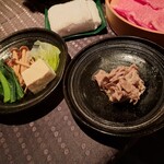 瀬里奈 - しゃぶしゃぶのスープで調理したお野菜と、神奈川県産の特選牛リブロースの２ショット・その１です。