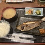 魚屋食堂 魚吉三平 - 