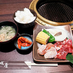 焼き肉専門店 成屋 - ハラミ定食