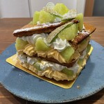 パティスリー リョーコ - 生クリームとカスタードクリームの量がすごい