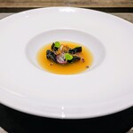 French Restaurant ensia - イカ墨ラビオリ・サマートリュフ　鯛コンソメスープ