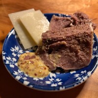 カルネジーオ イースト - 