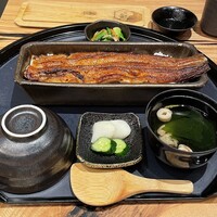 うなぎ四代目菊川 ミッドランドスクエア 名古屋本店 - 蒲焼き一本重