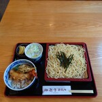 やぶ善 - ランチセット C：ざる or たぬき そば + ミニえび天丼、1,050円
      ■ 麺を"中華麺"に変更、50円。