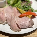 ハイライフ ポーク テーブル - 和風スパイス香るローストポーク