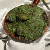 ヌガ - つぶ貝のバジルオーブン焼き