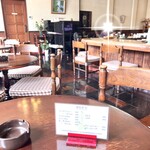 ハットリ珈琲店 - 内観