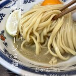 むかん 初台 - 牡蠣アヒージョは麺の下だよ