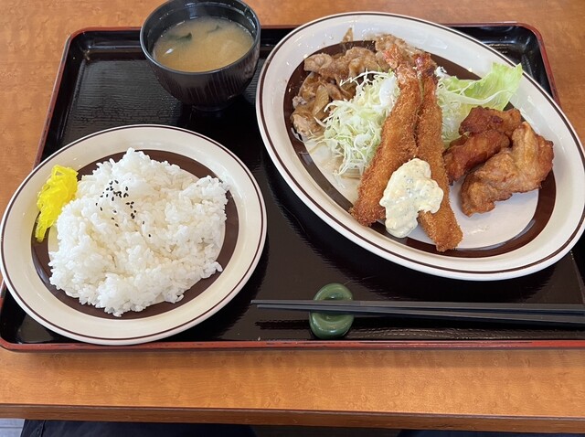 Coffee & Restaurant With You