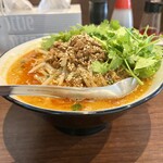 金須屋 担担麺 梨圓 - 横から