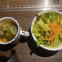 横浜焼肉kintan - スープとサラダ
