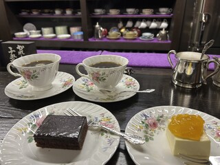 茜屋珈琲店 - 