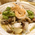 ボッチーノ - アヒージョ大盛(*´・ω-)b